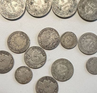 REPUBLIQUE FRANCAISE, années 1870 principalement
14...