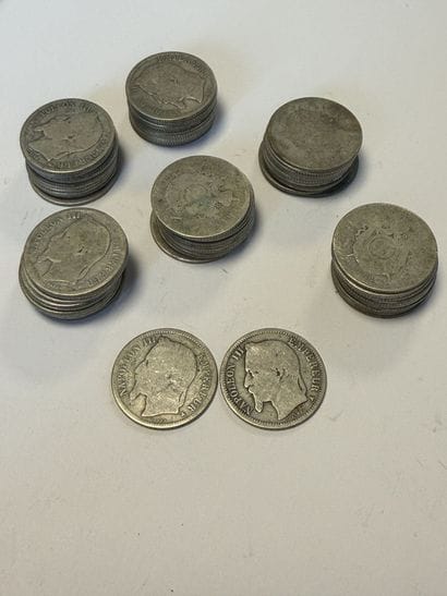 NAPOLEON III 
62 pièces de 1F en argent
P...