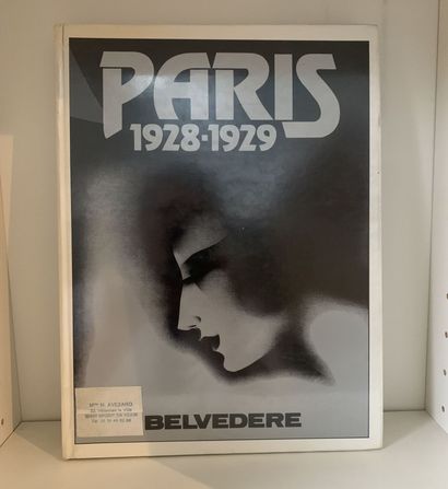 Paris. 4 livres.
Sur les traces des Expositions...
