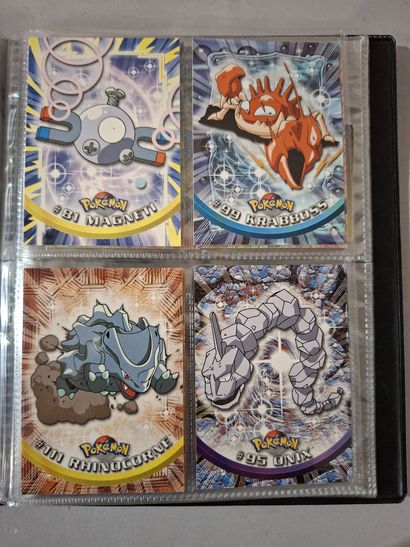 Album de cartes Pokémon.