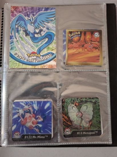 Album de cartes Pokémon.