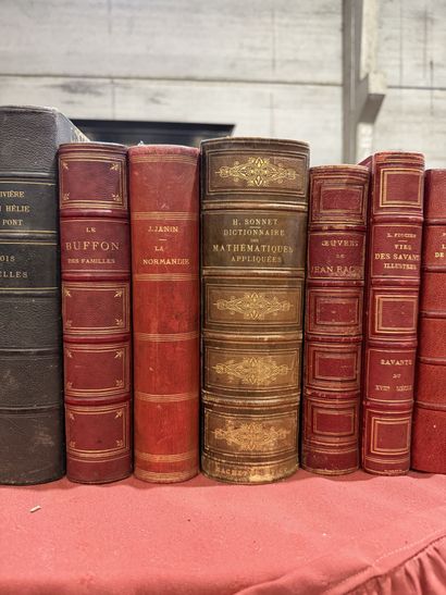 LIVRES :
Partitions de musique demi rel.,...