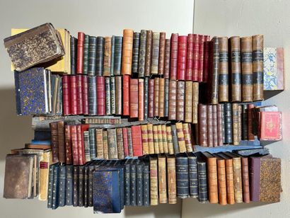 LIVRES : Livres Romantiques, Rousseau, Voltaire,...