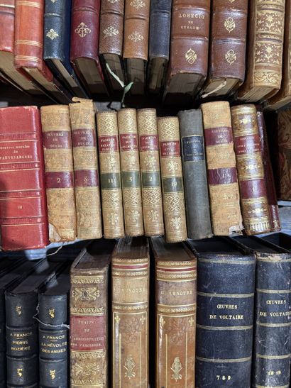 LIVRES : Livres Romantiques, Rousseau, Voltaire,...