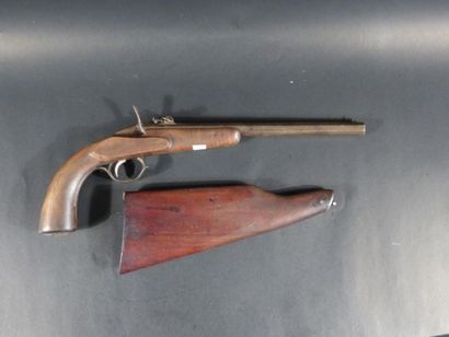 Pistolet de chambre en métal et noyer à canon...
