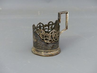 Monture de récipent en argent russe, à motifs...