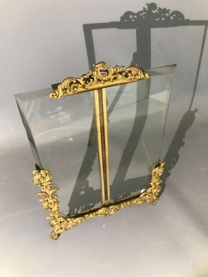 Cadre photo en bronze ciselé, à verre biseauté,...