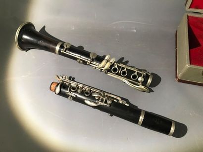 NOBLET PARIS, flûte en bois, dans sa boîte...