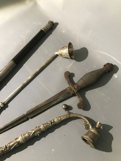 Lot d'objets en acier. 
Lot comprenant une...