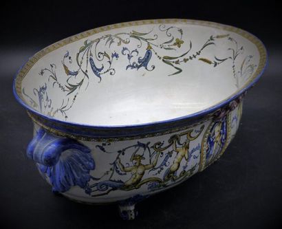 GIEN. Jardinière Renaissance vers 1875. 
GIEN....