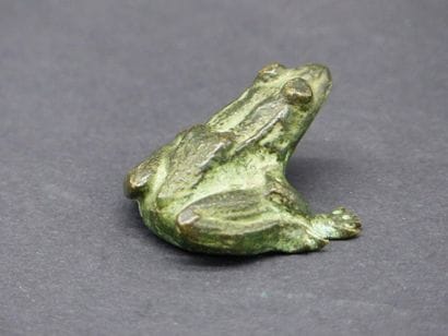 Petite grenouille en bronze. 3x5x4cm
Petite...