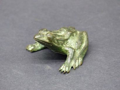 Petite grenouille en bronze. 3x5x4cm
Petite...