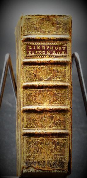 NIEUPOORT. Ritum Romanos
NIEUPOORT. Ritum,...