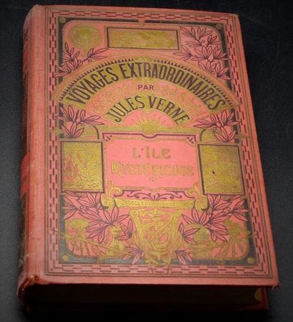 VERNE. L'ile Mystérieuse
Jules VERNE. L'ile...