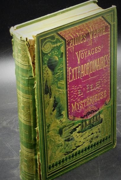 VERNE. L'ile Mystérieuse
Jules VERNE. L'ile...