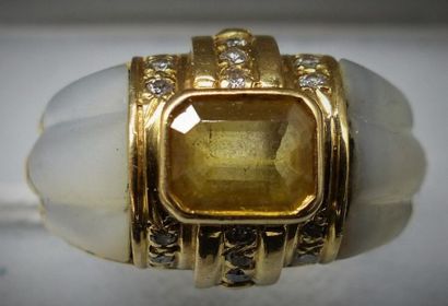 Bague. TDD 57
Bague en or 18 carat sertie...
