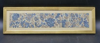 Frise de feuillages en broderie. Dimensions...