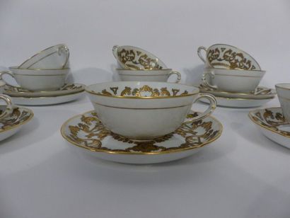 BERNARDAUD à LIMOGES. Partie de service 
Bernardaud...