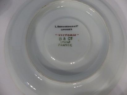 BERNARDAUD à LIMOGES. Partie de service 
Bernardaud...