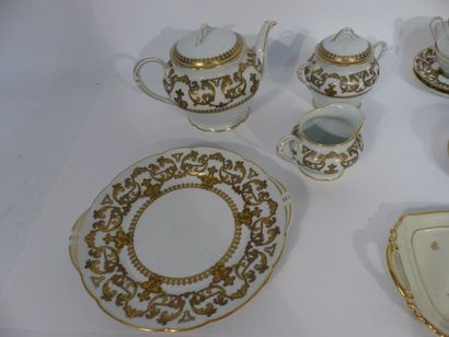BERNARDAUD à LIMOGES. Partie de service 
Bernardaud...