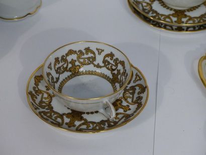 BERNARDAUD à LIMOGES. Partie de service 
Bernardaud...
