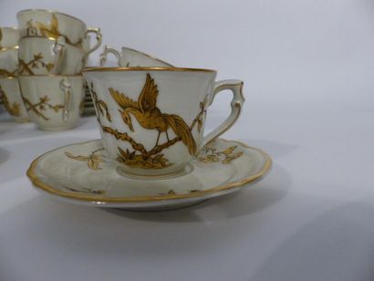 BERNARDAUD à LIMOGES. Partie de service 
LIMOGES,...
