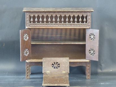 Armoire de maitrise bretonne en bois naturel...