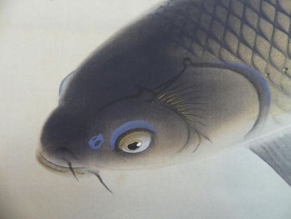 Peinture figurant des carpes koï
JAPON. kakemono....