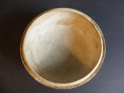Pot couvert en terre cuite
JAPON. Pot couvert...