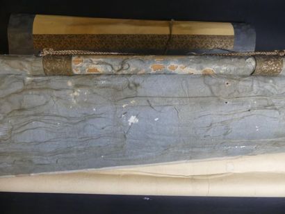 Kakemono à motif de singes combattant, 
JAPON....