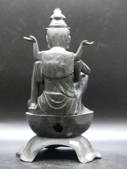 Statue d'avalokitesvara
JAPON. Statue d'avalokitesvara...