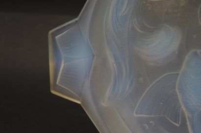 Plat en verre opalescent. 
In the taste of...