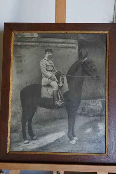 Officier à cheval. Fusain sur papier
School...
