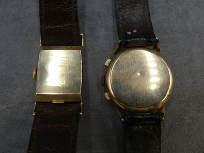 Réunion de deux montres d'homme, 
Réunion...