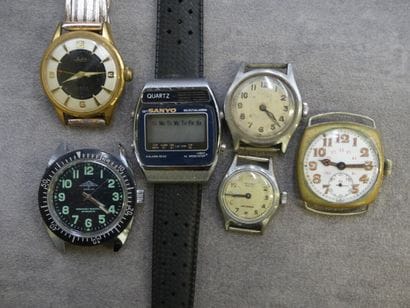 Réunion de six montres: LeRoyal, montre en...