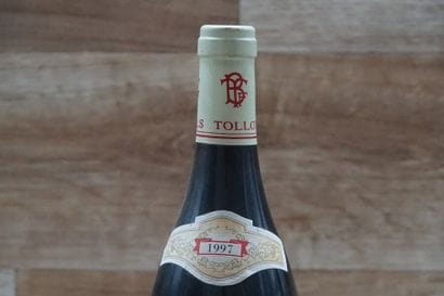 1 bouteille Aloxe-Corton 1997 Tollot-Beaut

niveau...