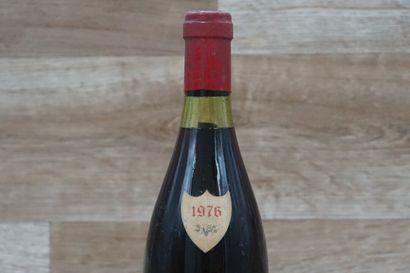 1 bouteille de Grands-Echézeaux 1976 Robert...
