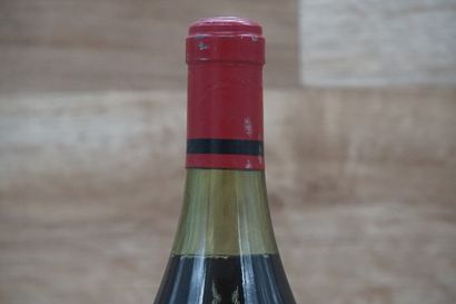 1 bouteille de Clos-Vougeot Grand Cru 1974...