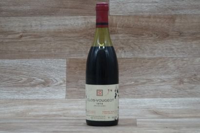 1 bouteille de Clos-Vougeot Grand Cru 1974...