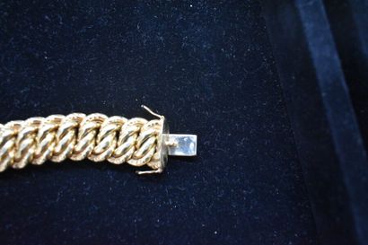 Bracelet à maillons entrecroisés en or poinçon...