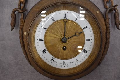 BREGUET à PARIS, Pendule murale en bronze...