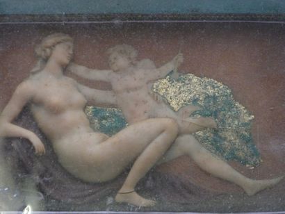 Bas reliefs. 
Suite de deux bas reliefs en...