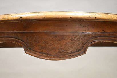 Table d'appoint en bois naturel. Epoque Louis...