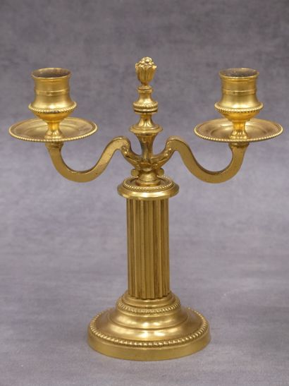 BRONZE Paire de flambeaux 
Paire de flambeaux...