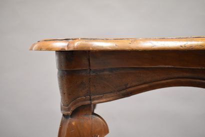 Table d'appoint en bois naturel. Epoque Louis...