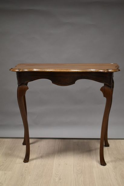 Table d'appoint en bois naturel. Epoque Louis...