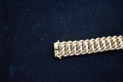 Bracelet à maillons entrecroisés en or poinçon...