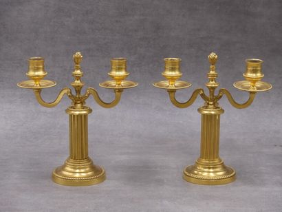 BRONZE Paire de flambeaux 
Paire de flambeaux...