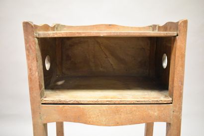 Chevet rectangulaire en bois massif. Epoque...