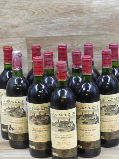 12 Bouteilles de SAINT EMILION GRAND CRU...